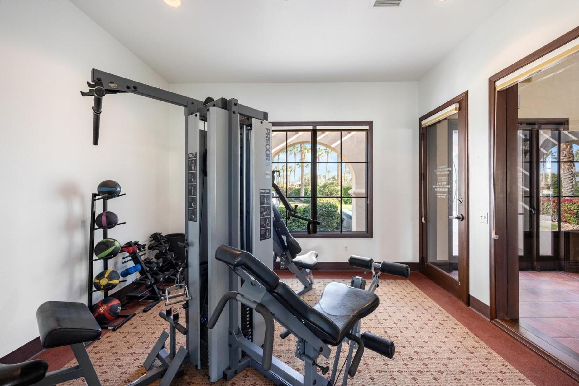 Desert Getaway By Vare Pool Gym Tennis