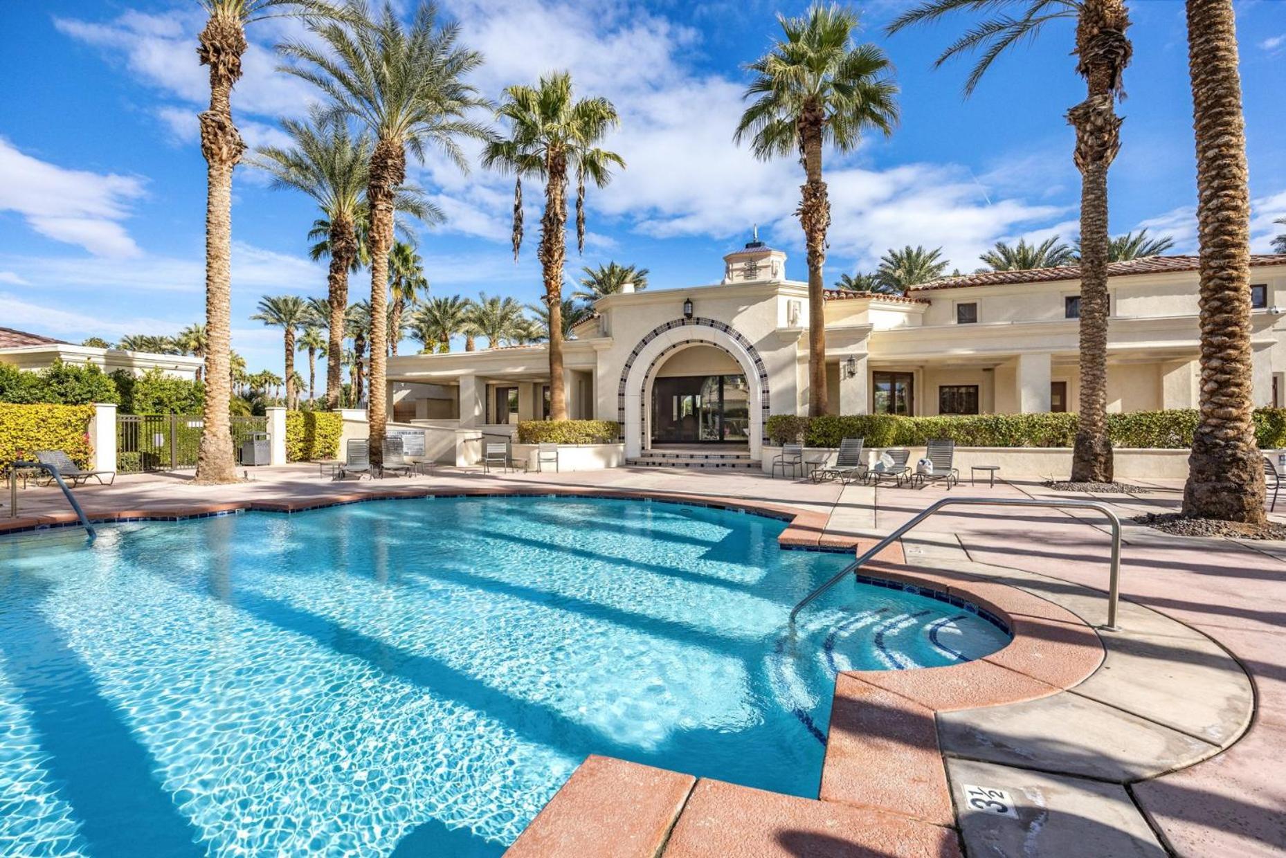 Holiday home Desert Getaway By Vare Pool Gym Tennis *