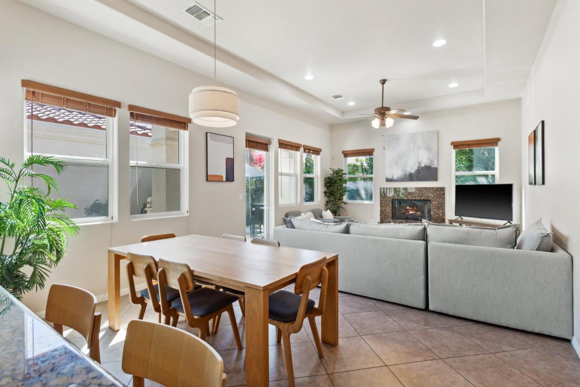 Desert Getaway By Vare Pool Gym Tennis Holiday home La Quinta