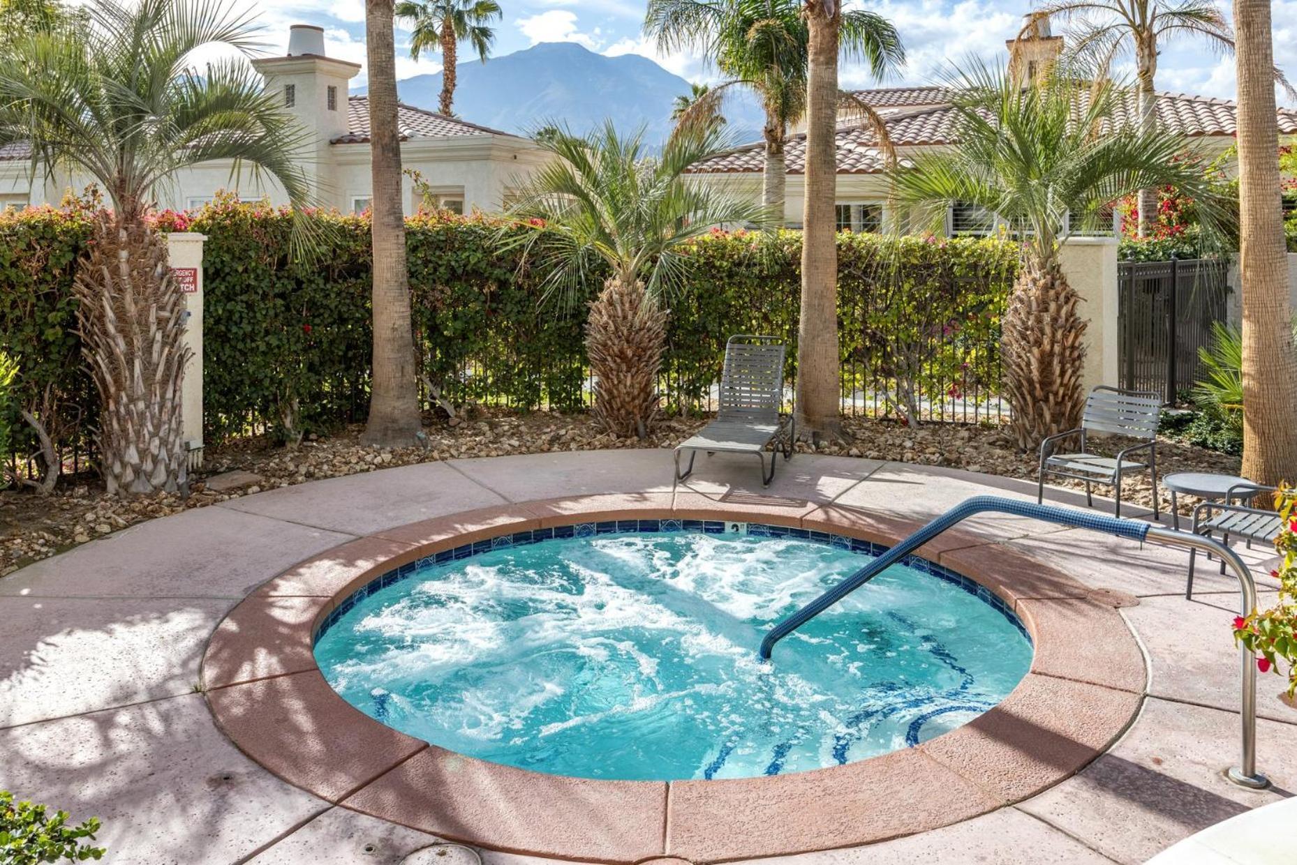 Desert Getaway By Vare Pool Gym Tennis *