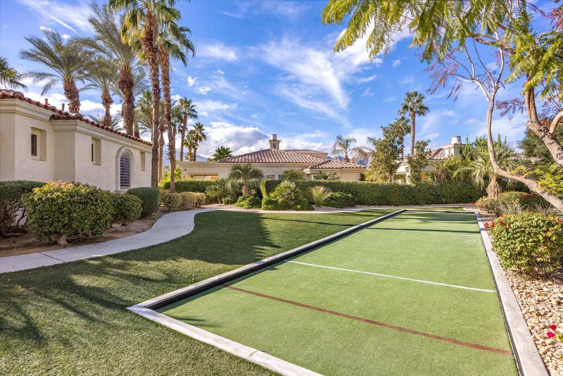 Desert Getaway By Vare Pool Gym Tennis